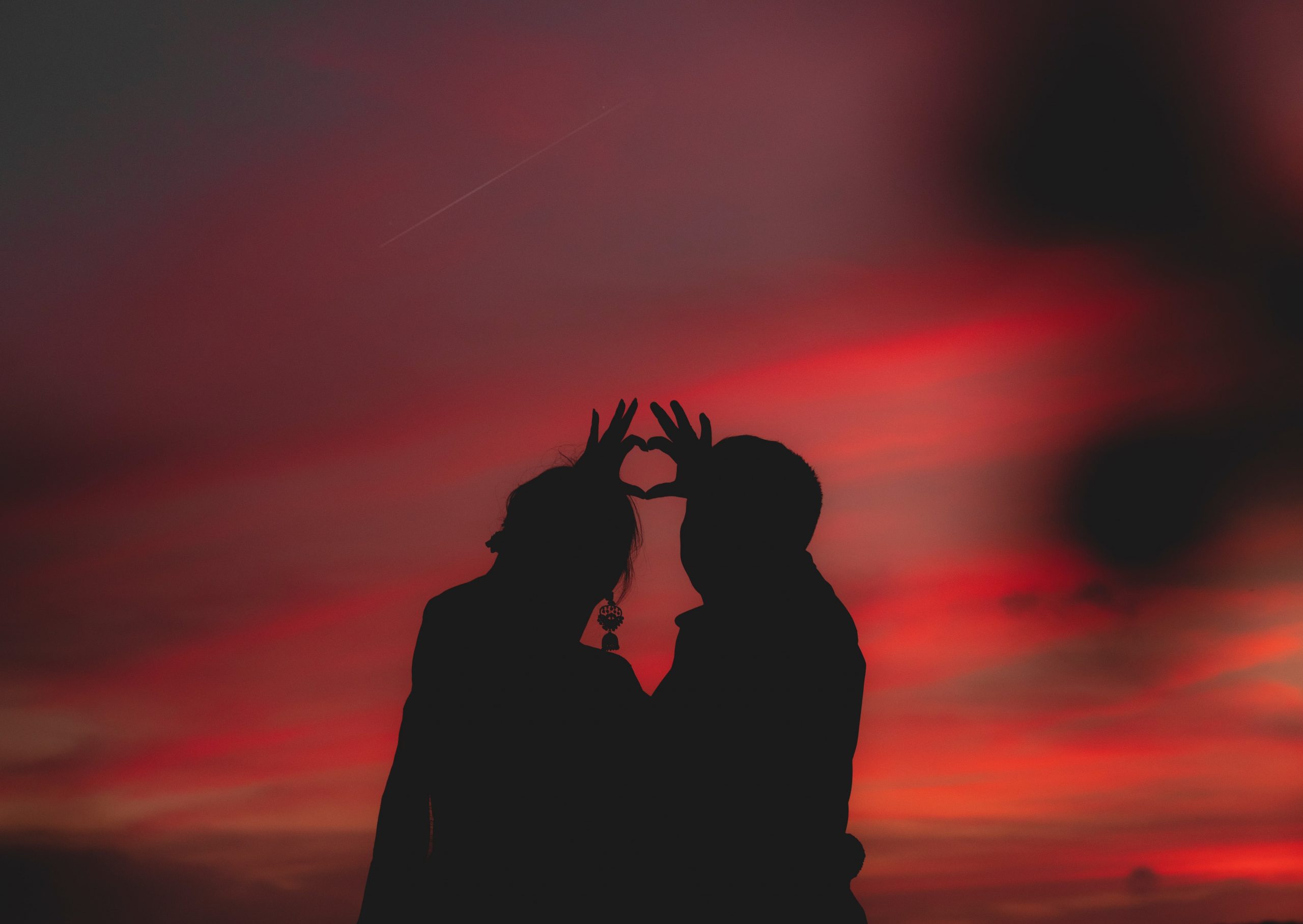 6 Heartfelt Ways to Strengthen Your Long-Distance Love: A Guide for Indian Youth!